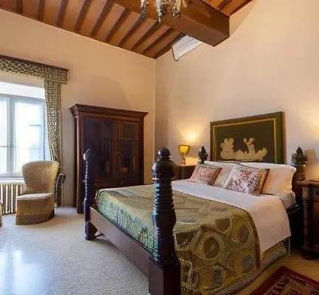 Castello Di Hotell 4*